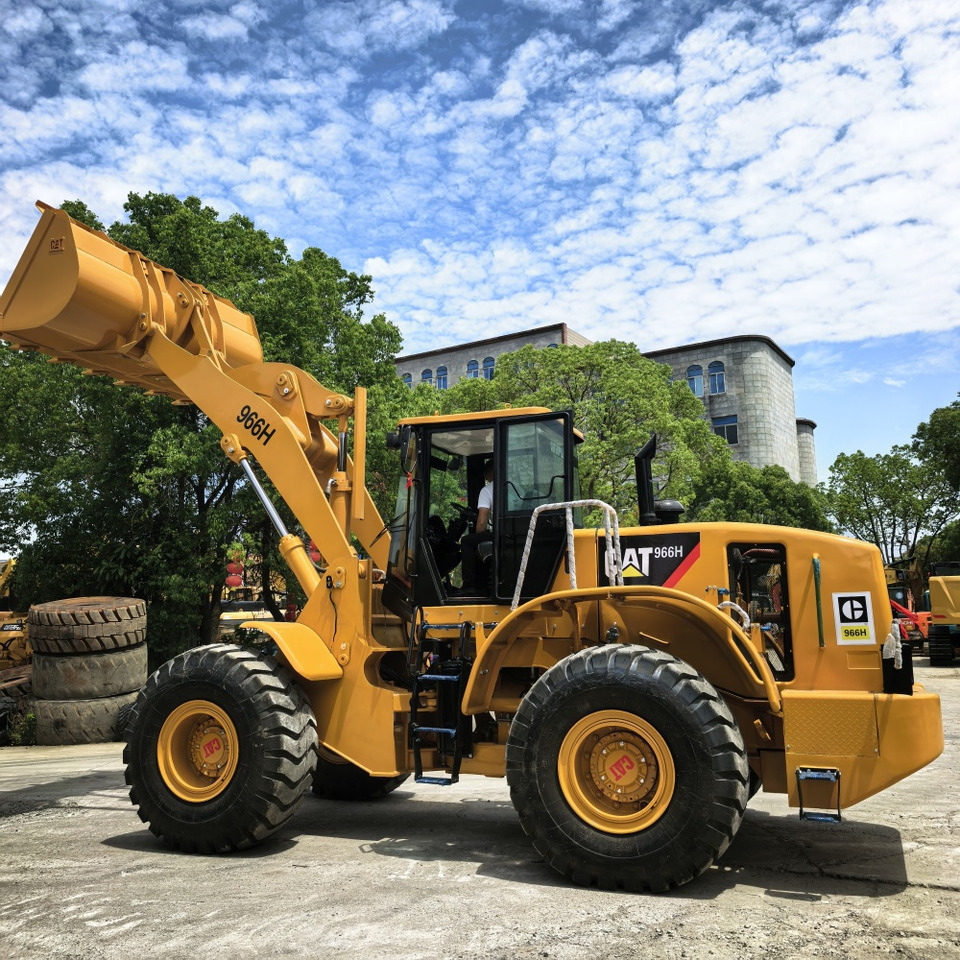CAT 966H - Wheel loader: picture 1 CAT 966H - Wheel loader: picture 1