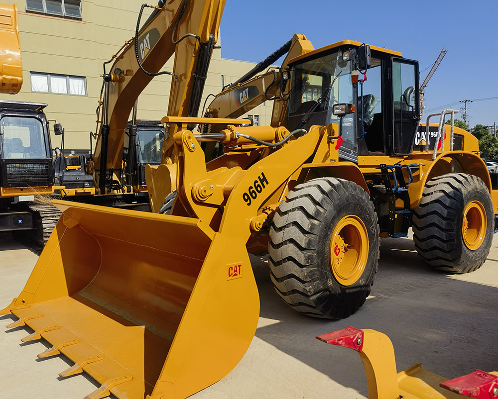 CAT 966H Wheel Loader - Wheel loader: picture 1 CAT 966H Wheel Loader - Wheel loader: picture 1