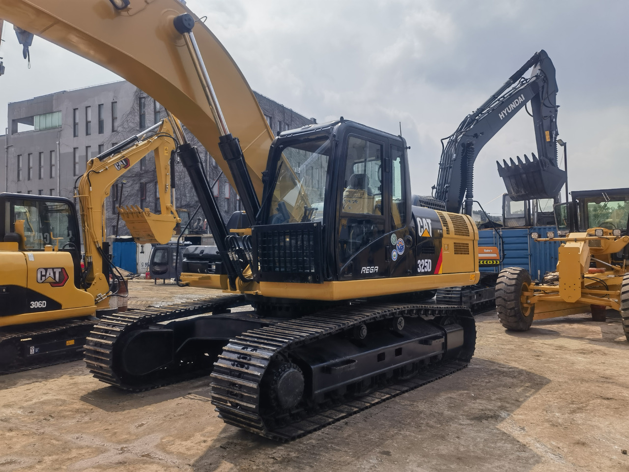 CATERPILLAR CAT 325D Excavator - Crawler excavator: picture 4 CATERPILLAR CAT 325D Excavator - Crawler excavator: picture 4