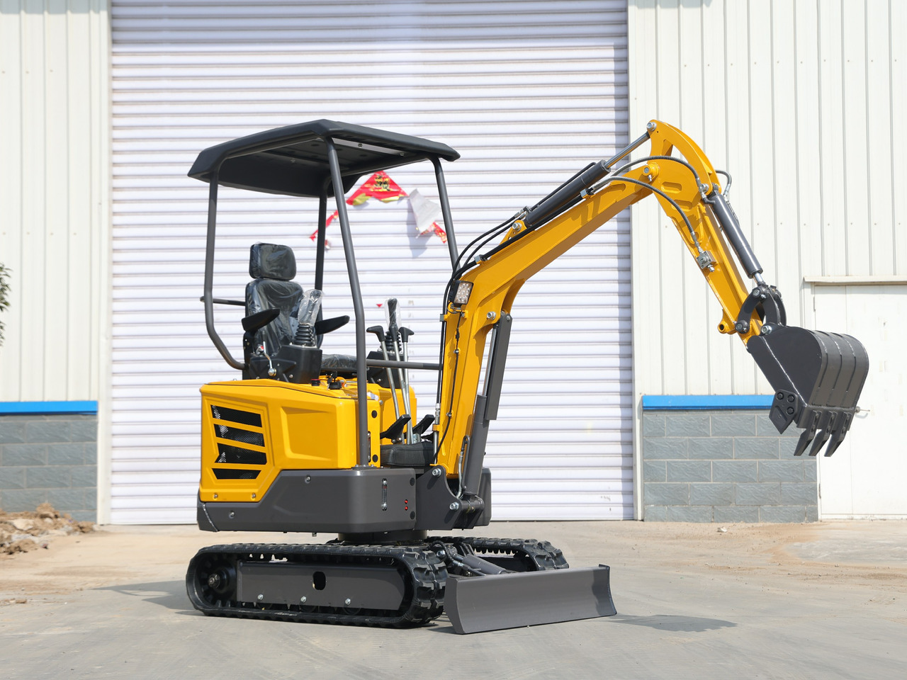 CHINA Mini digger 1.5 ton excavator - Mini excavator: picture 4 CHINA Mini digger 1.5 ton excavator - Mini excavator: picture 4
