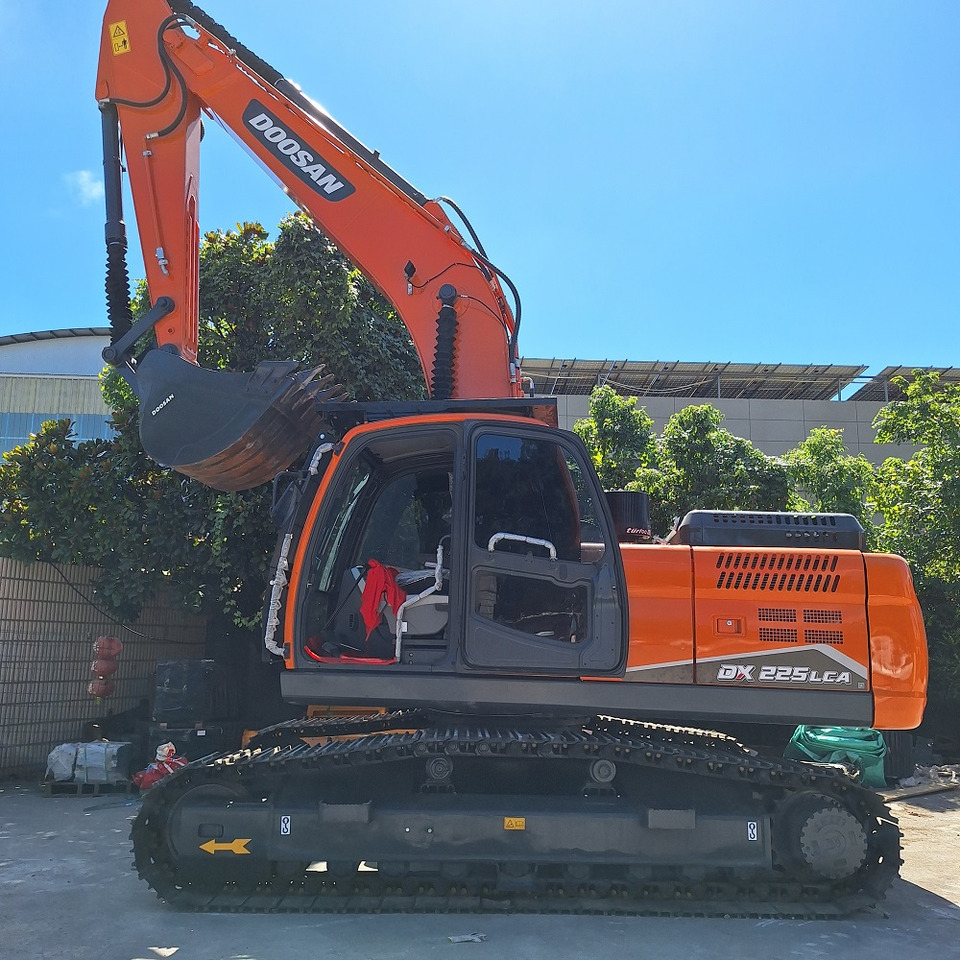 Doosan Dx225LCA Crawler Excavator - Crawler excavator: picture 2 Doosan Dx225LCA Crawler Excavator - Crawler excavator: picture 2