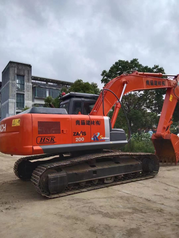Hitachi ZX200 Excavator - Crawler excavator: picture 1 Hitachi ZX200 Excavator - Crawler excavator: picture 1