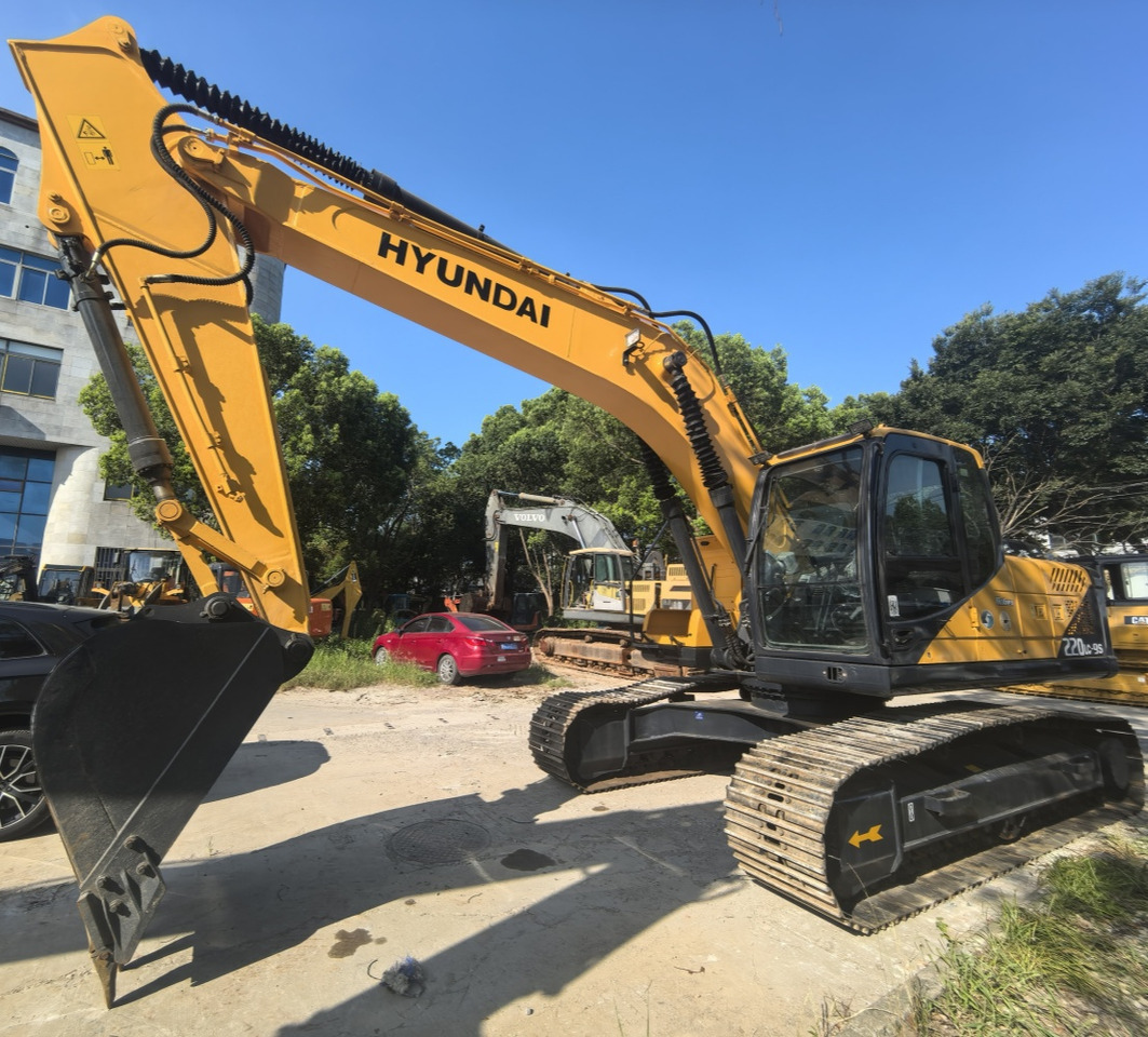 Hyundai 220lc-9s   excavator - Wheel excavator: picture 1 Hyundai 220lc-9s   excavator - Wheel excavator: picture 1