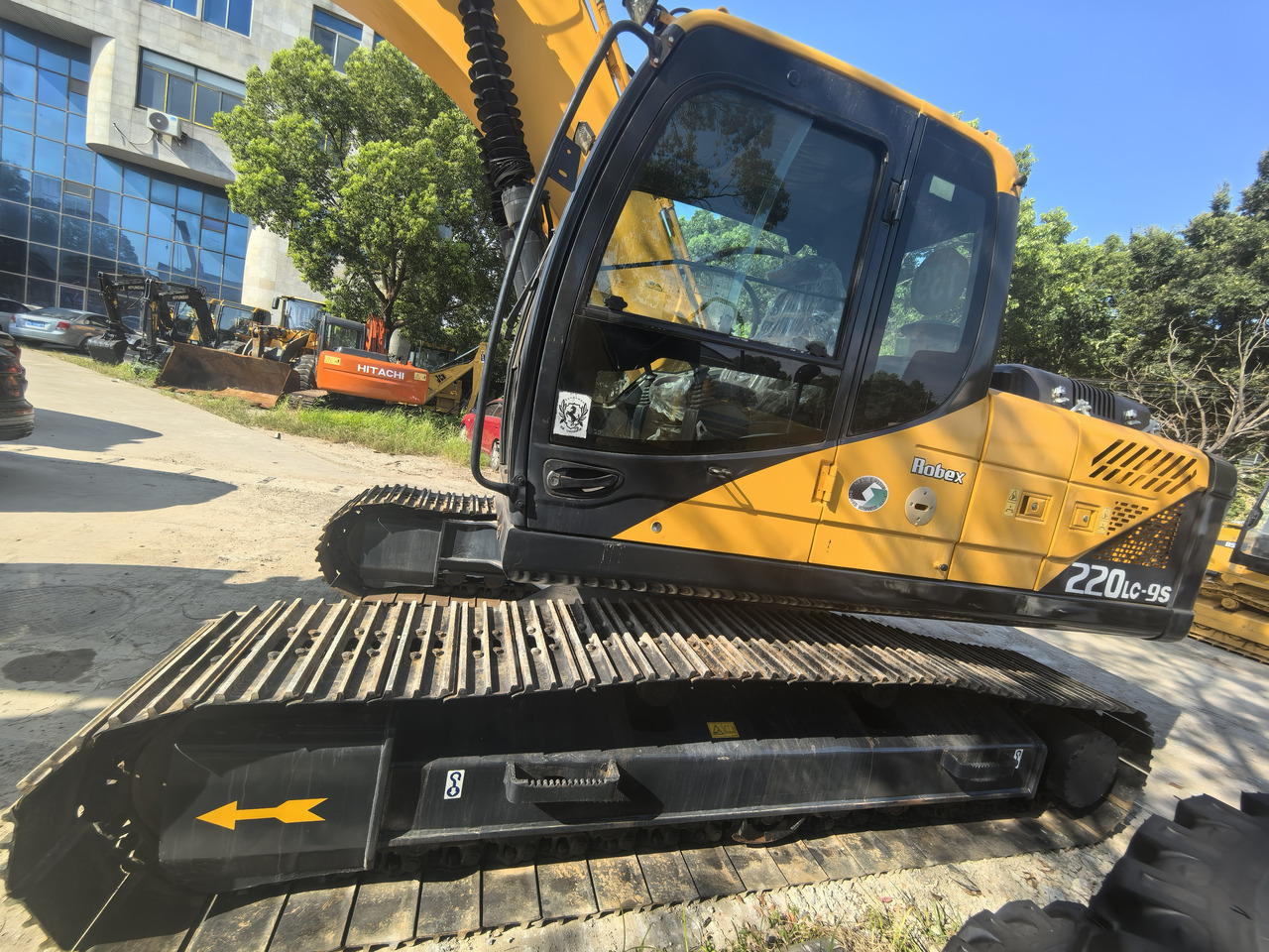 Hyundai 220lc-9s   excavator - Wheel excavator: picture 4 Hyundai 220lc-9s   excavator - Wheel excavator: picture 4