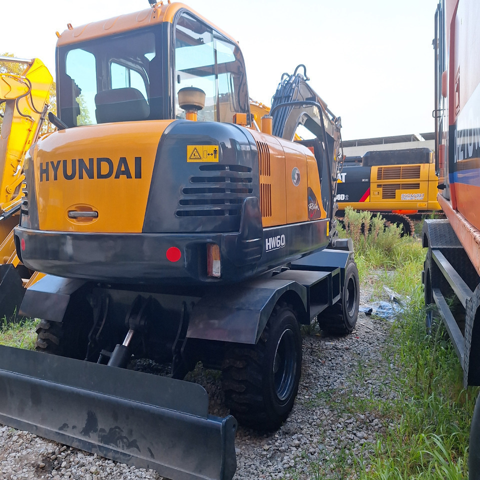 Hyundai HW60  excavator - Wheel excavator: picture 2 Hyundai HW60  excavator - Wheel excavator: picture 2