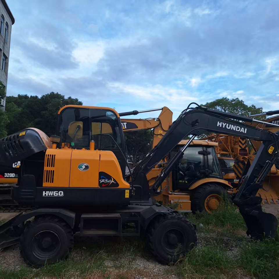Hyundai HW60  excavator - Wheel excavator: picture 5 Hyundai HW60  excavator - Wheel excavator: picture 5