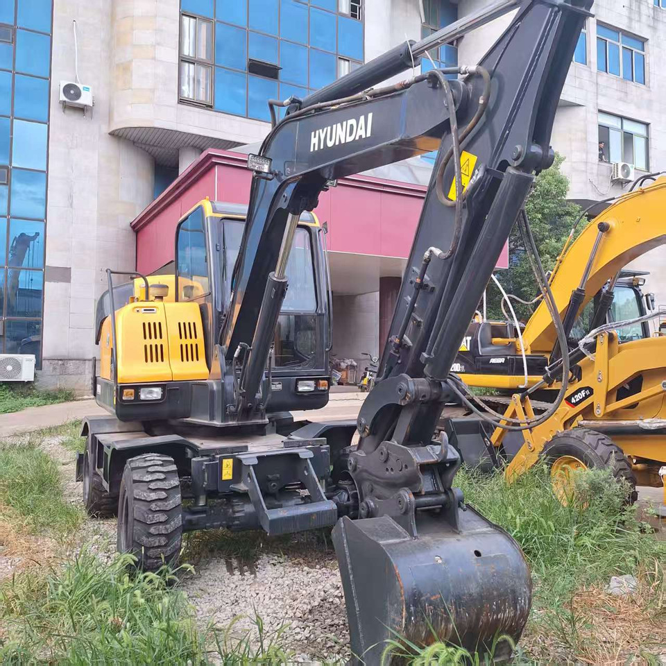 Hyundai HW60  excavator - Wheel excavator: picture 4 Hyundai HW60  excavator - Wheel excavator: picture 4