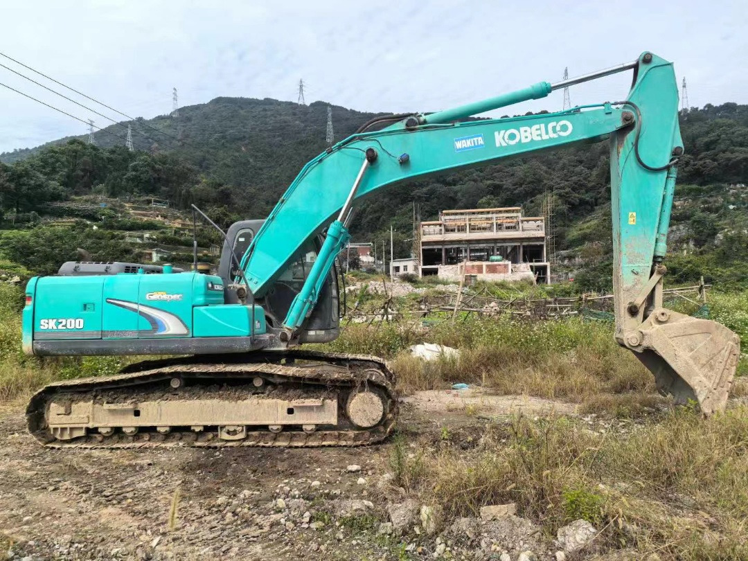 KOBELCO Kobelco SK200-8 Crawler excavator - Crawler excavator: picture 4 KOBELCO Kobelco SK200-8 Crawler excavator - Crawler excavator: picture 4