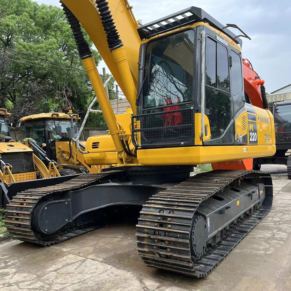 Komatsu PC 220-8 Excavator - Crawler excavator: picture 1 Komatsu PC 220-8 Excavator - Crawler excavator: picture 1