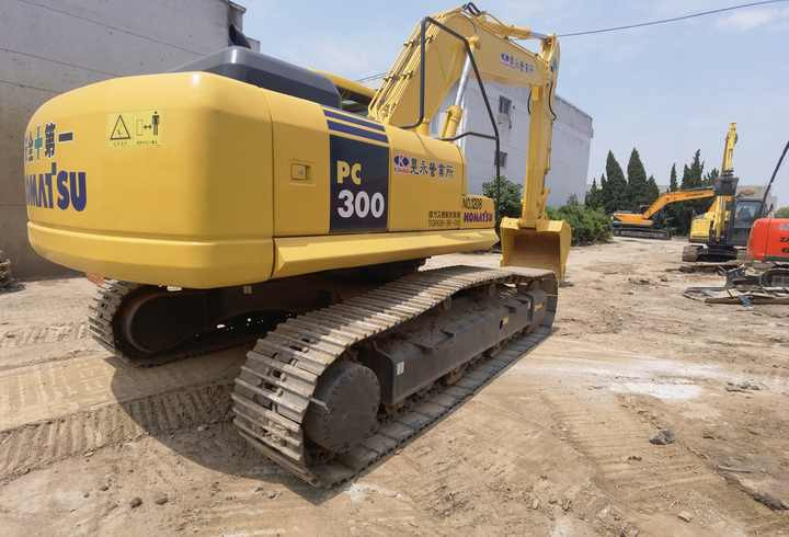Komatsu PC350-7 excavator - Crawler excavator: picture 1 Komatsu PC350-7 excavator - Crawler excavator: picture 1