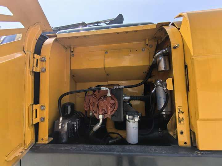 Korea Original Hyundai 220LC-9S Excavator Hyundai 220 20ton Excavator Construction Machinery on Sale - Crawler excavator: picture 5 Korea Original Hyundai 220LC-9S Excavator Hyundai 220 20ton Excavator Construction Machinery on Sale - Crawler excavator: picture 5