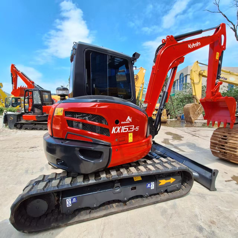 Kubota KX163 Excavator - Mini excavator: picture 1 Kubota KX163 Excavator - Mini excavator: picture 1