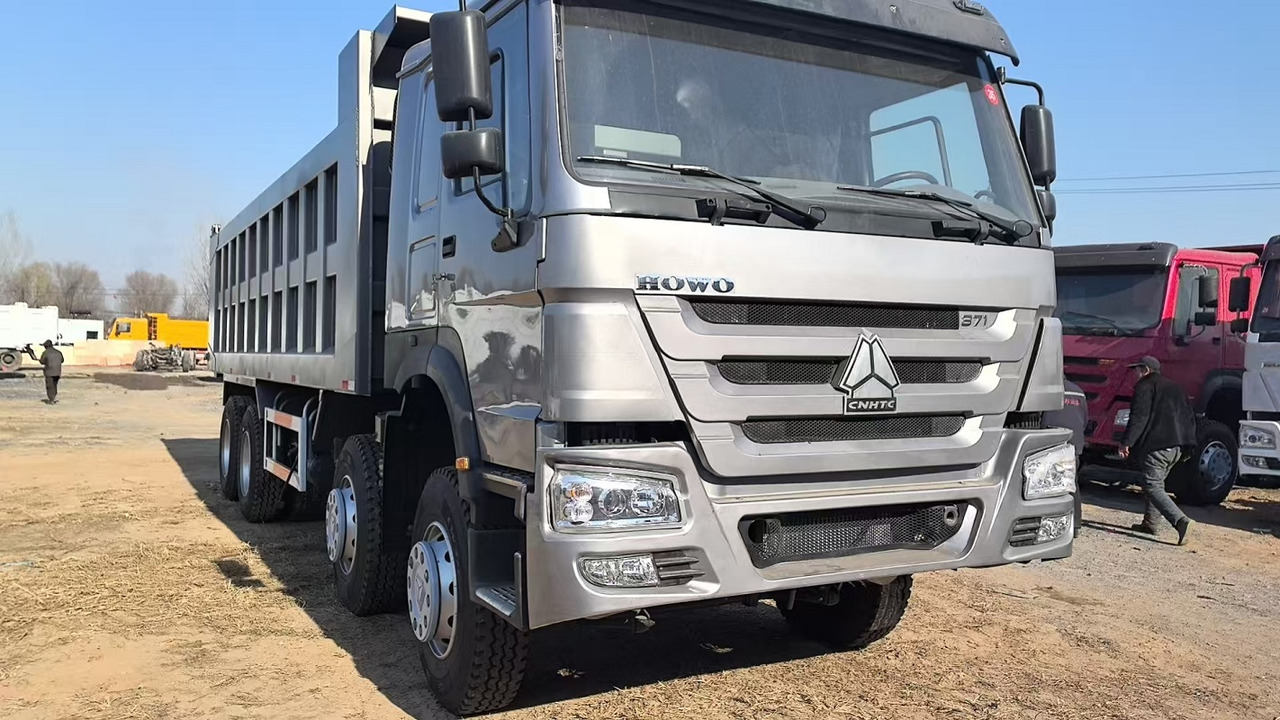 SINOTRUK Howo Dump truck 371hp 8x4 - Tipper: picture 3 SINOTRUK Howo Dump truck 371hp 8x4 - Tipper: picture 3
