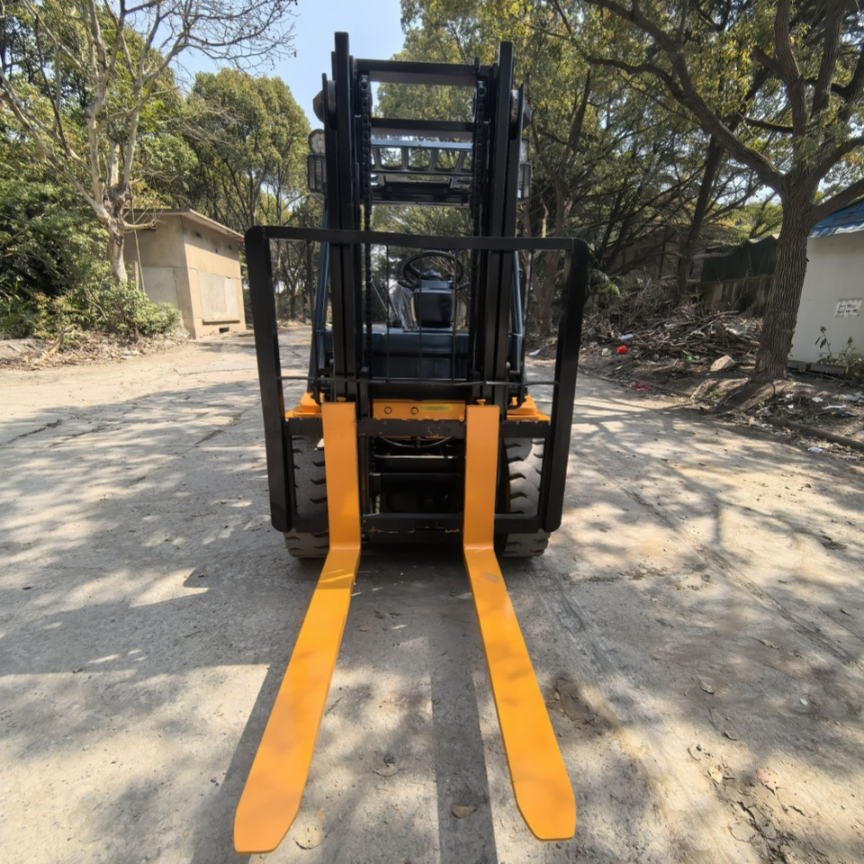 Toyota FD30 Forklift - Diesel forklift: picture 2 Toyota FD30 Forklift - Diesel forklift: picture 2