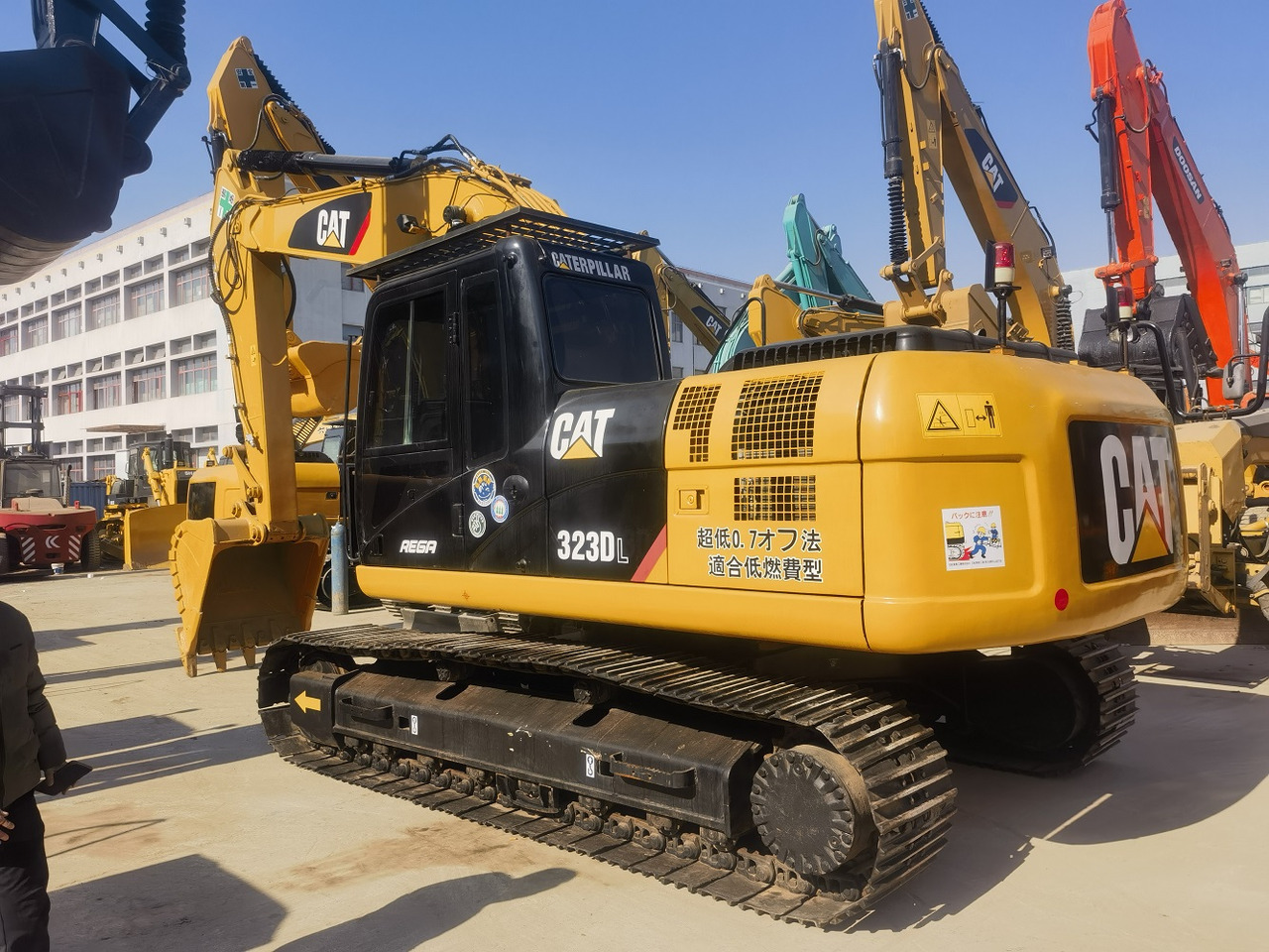 Cat 323d excavators - Excavator: picture 1 Cat 323d excavators - Excavator: picture 1