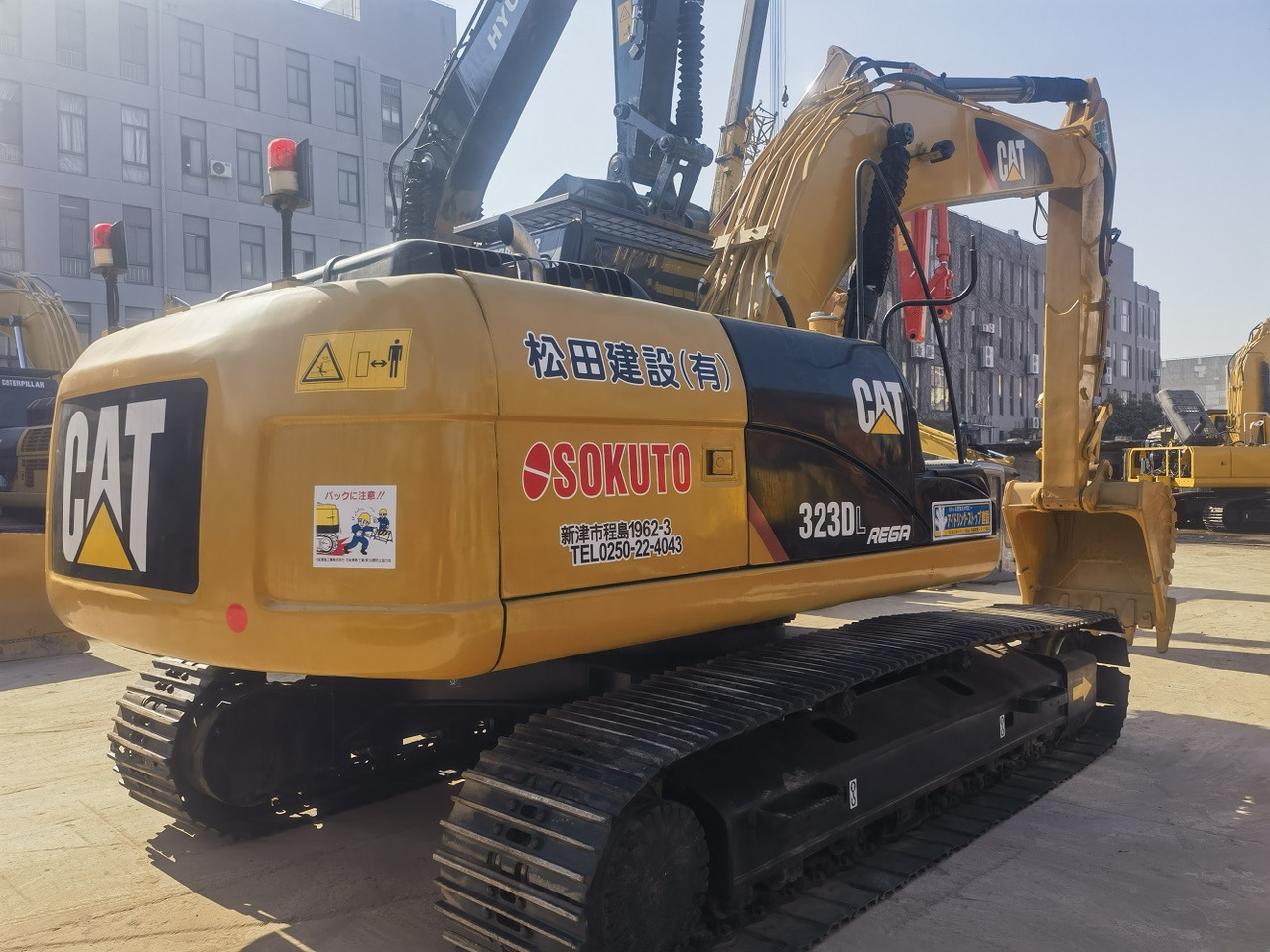 Cat 323d excavators - Excavator: picture 3 Cat 323d excavators - Excavator: picture 3