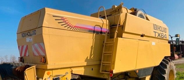 Mietitrebbia New Holland TX 64 Plus - Combine harvester: picture 5 Mietitrebbia New Holland TX 64 Plus - Combine harvester: picture 5
