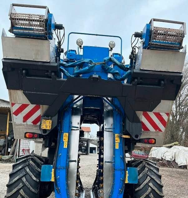 Vendemmiatrice Braud VL 6060 - Grape harvesting machine: picture 3 Vendemmiatrice Braud VL 6060 - Grape harvesting machine: picture 3