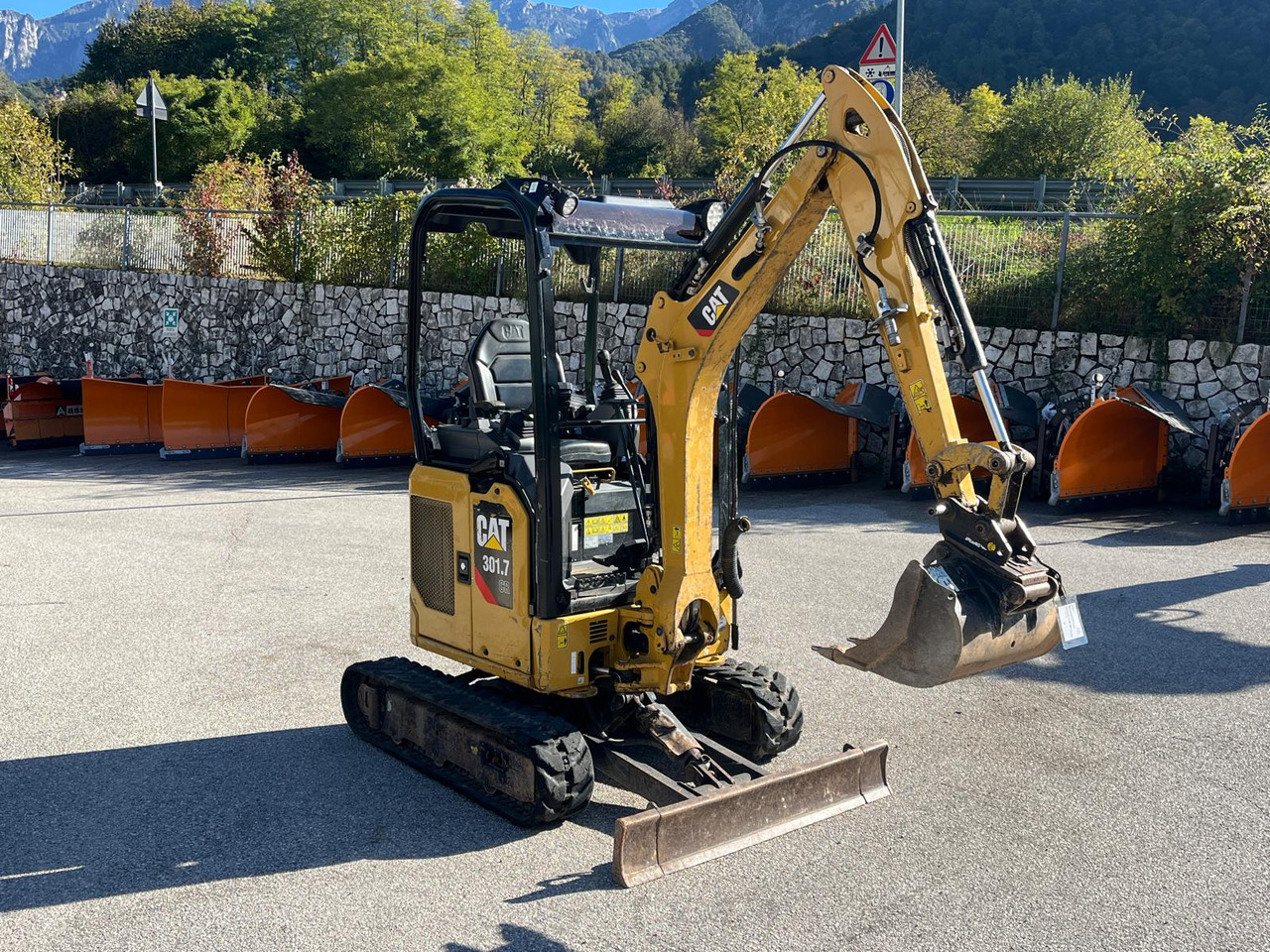 MINIESCAVATORE CAT 301.7 CR - Mini excavator: picture 4 MINIESCAVATORE CAT 301.7 CR - Mini excavator: picture 4