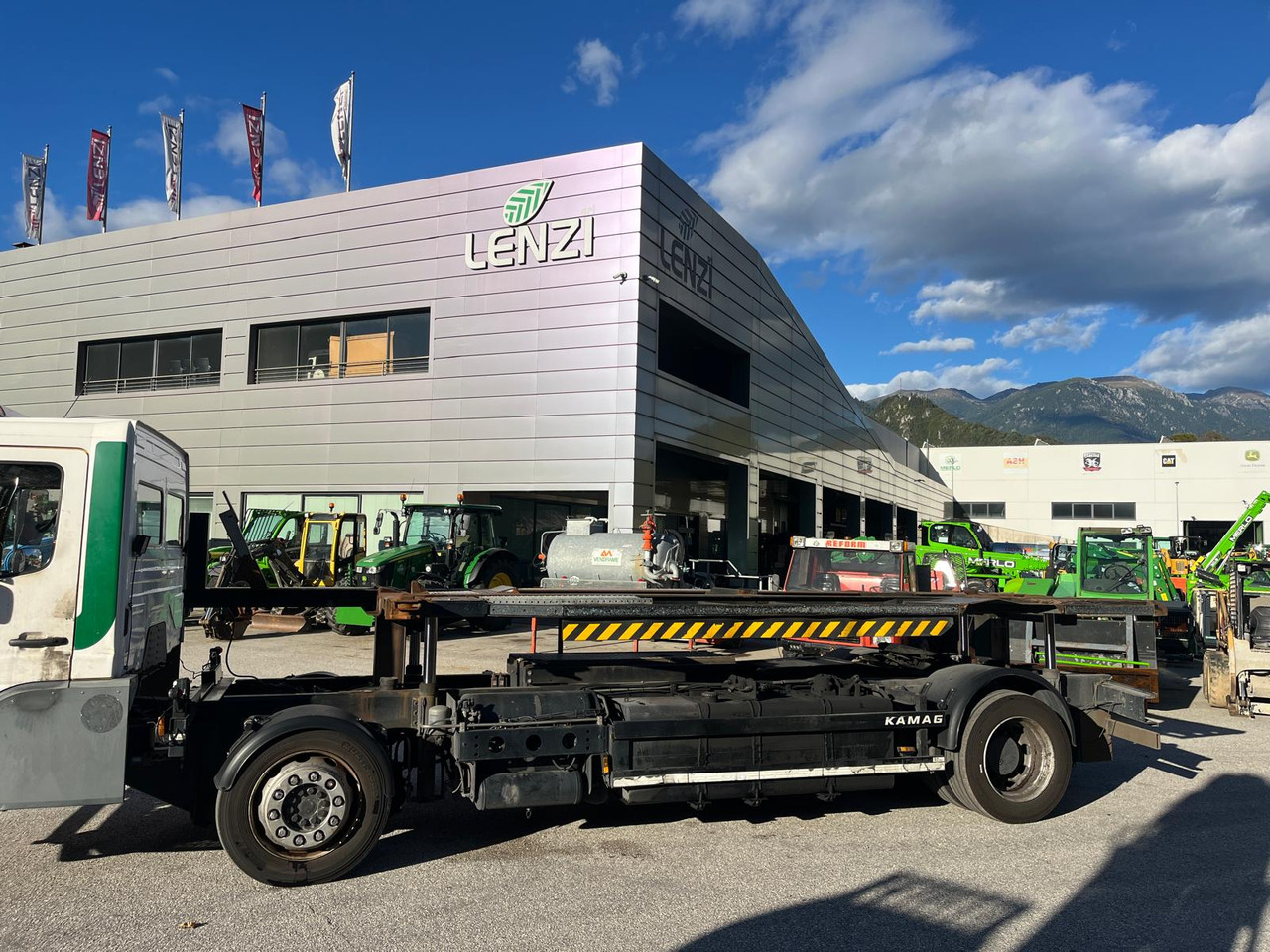 Container transporter/ Swap body truck STRADALE MERCEDES-BENZ KAMAG: picture 8