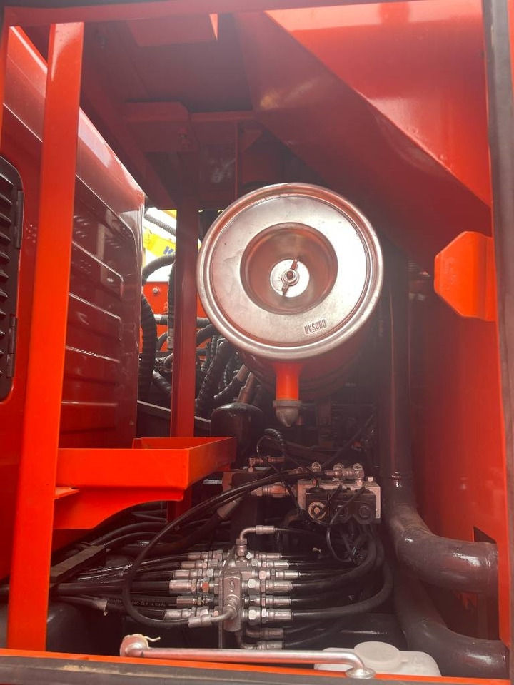 Doosan DX 225 - Crawler excavator: picture 5 Doosan DX 225 - Crawler excavator: picture 5