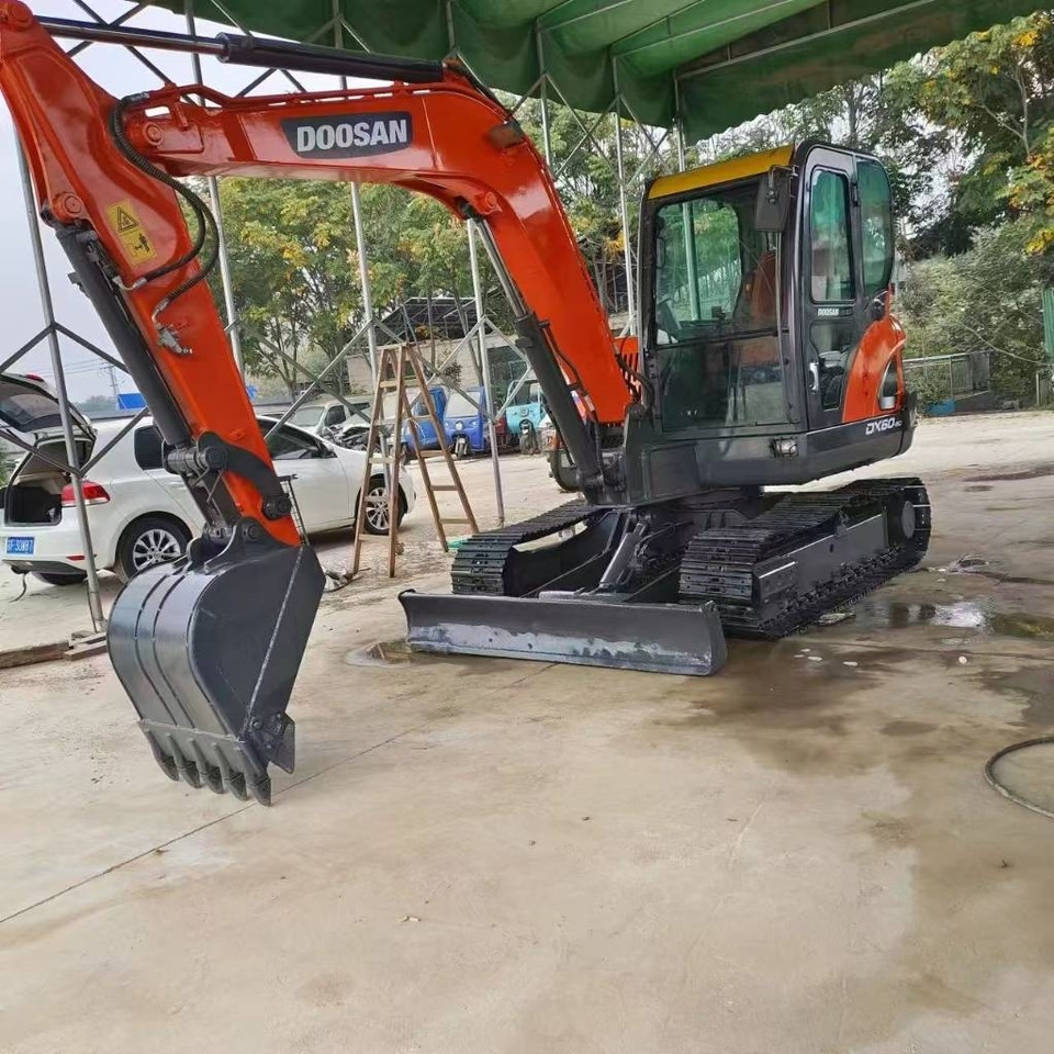 Mini excavator Doosan DX 60: picture 18
