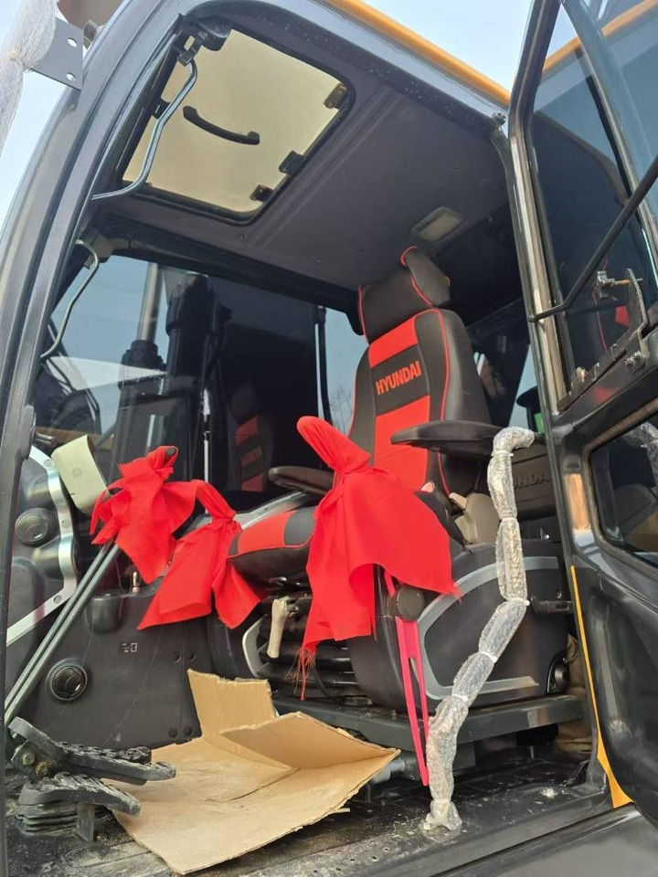 Hyundai 220LC-9S - Crawler excavator: picture 5 Hyundai 220LC-9S - Crawler excavator: picture 5