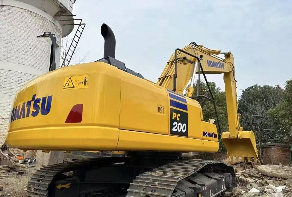 Komatsu PC 200-8 - Crawler excavator: picture 1 Komatsu PC 200-8 - Crawler excavator: picture 1