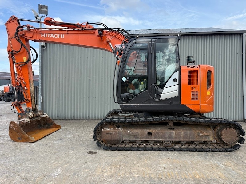 Hitachi ZX 135 US-5B - Crawler excavator: picture 1 Hitachi ZX 135 US-5B - Crawler excavator: picture 1