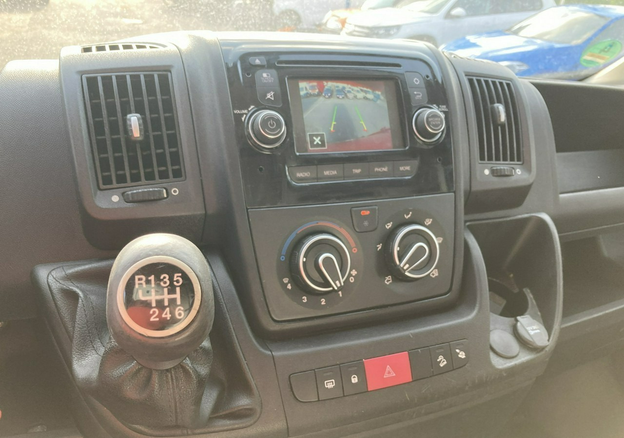 Vending truck Citroen Jumper Jumper Autosklep Gastronomiczny Food Truck Foodtruck sklep bar 2015: picture 7 Vending truck Citroen Jumper Jumper Autosklep Gastronomiczny Food Truck Foodtruck sklep bar 2015: picture 7