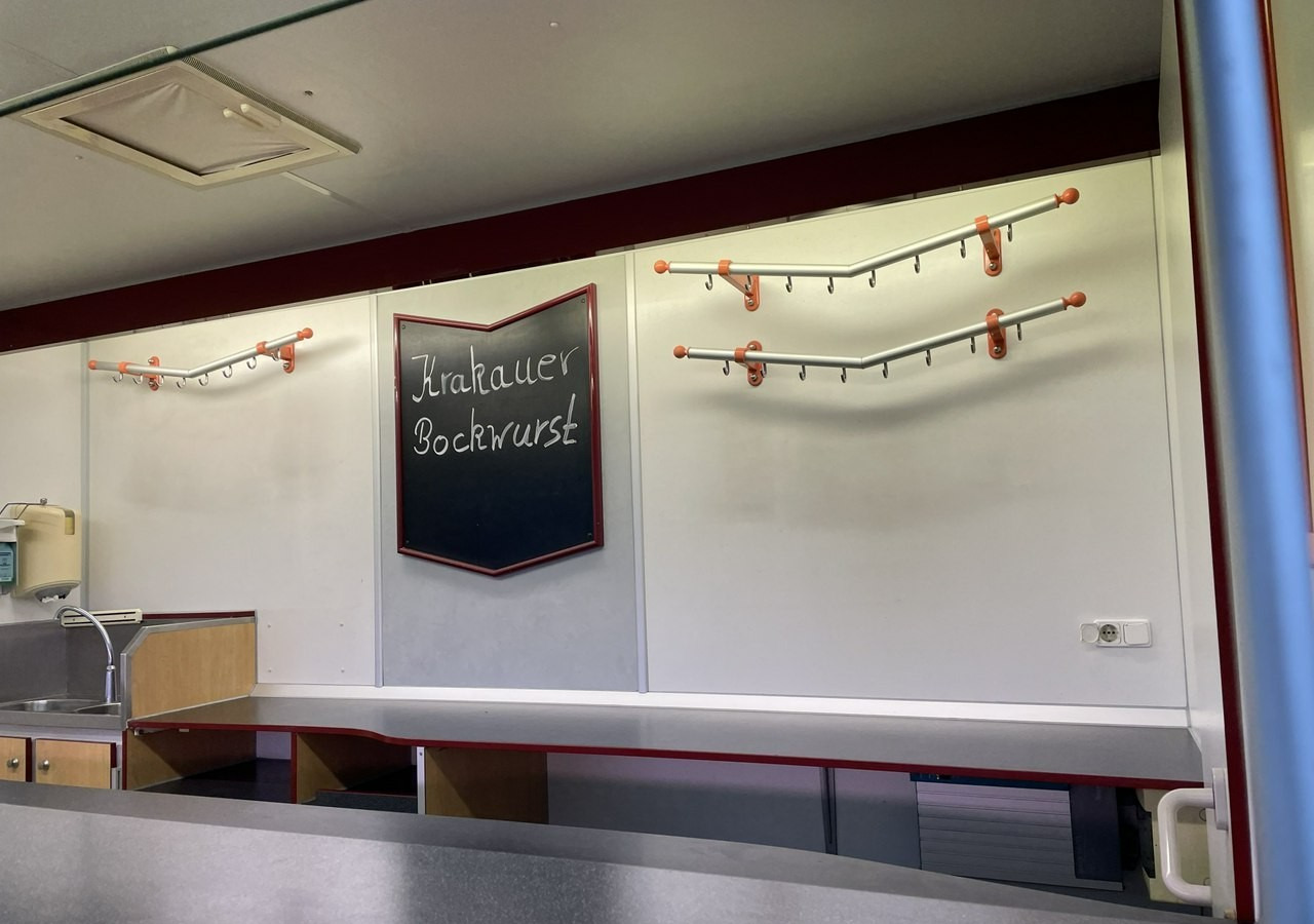 Vending truck Fiat Ducato Autosklep Wędlin Gastronomiczny food truck foodtruck sklep Borco 200: picture 12 Vending truck Fiat Ducato Autosklep Wędlin Gastronomiczny food truck foodtruck sklep Borco 200: picture 12