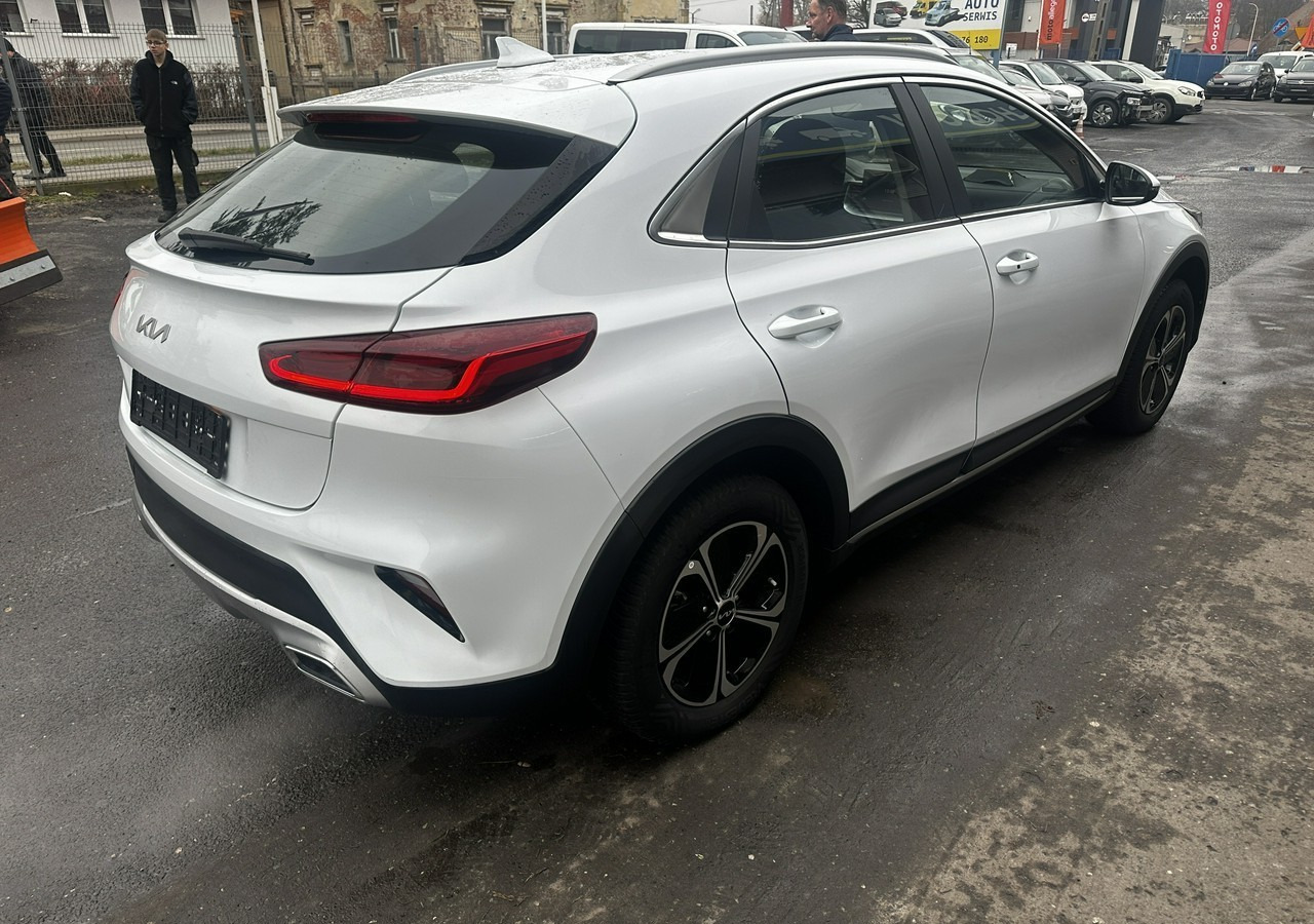 Kia Xceed 1.6 GDI Hybryda Plug-in 50 km na prądzie 2022 - Car: picture 2 Kia Xceed 1.6 GDI Hybryda Plug-in 50 km na prądzie 2022 - Car: picture 2