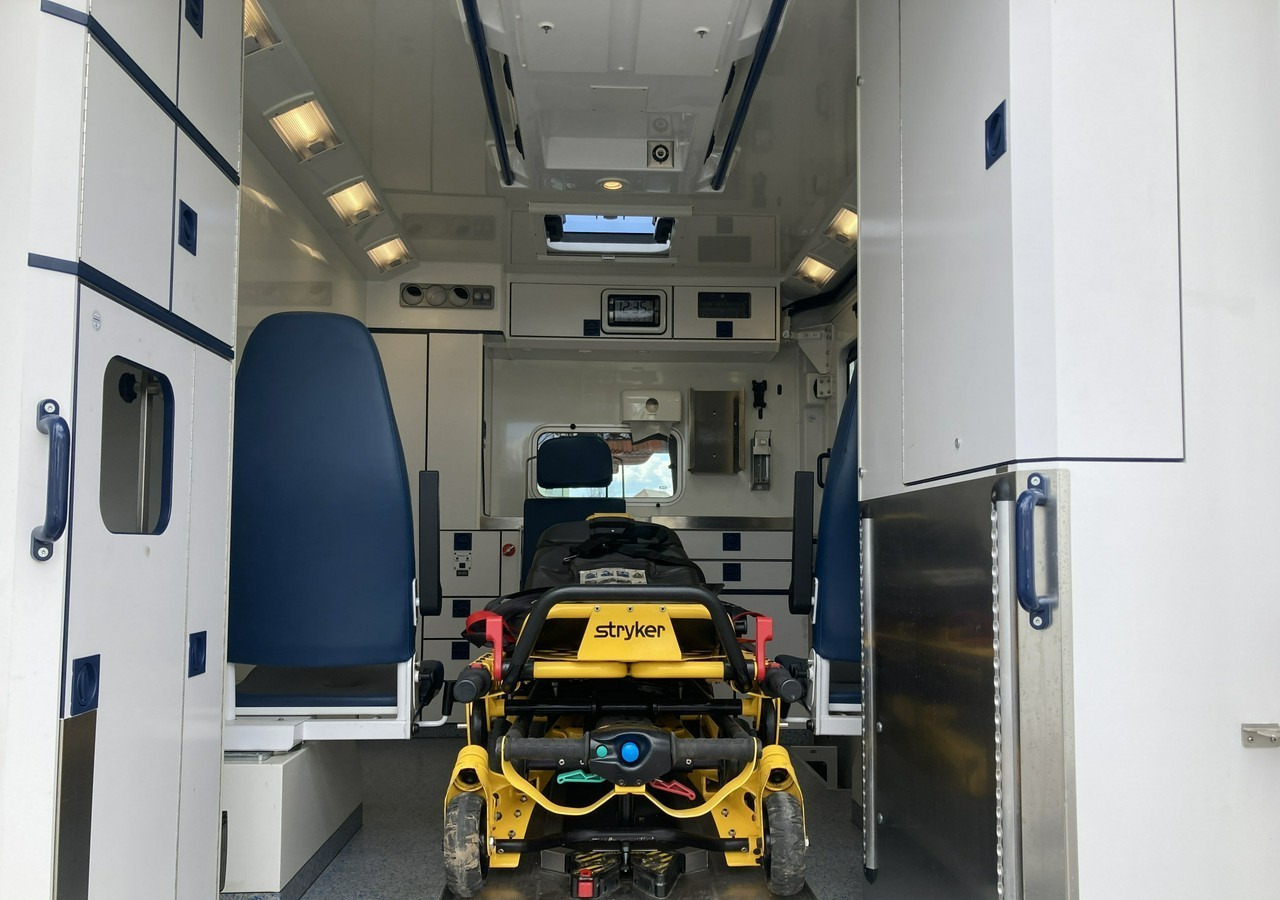 Ambulance Mercedes-Benz Sprinter Sprinter 519 Karetka 4X4 Ambulans MODEL 2017: picture 12