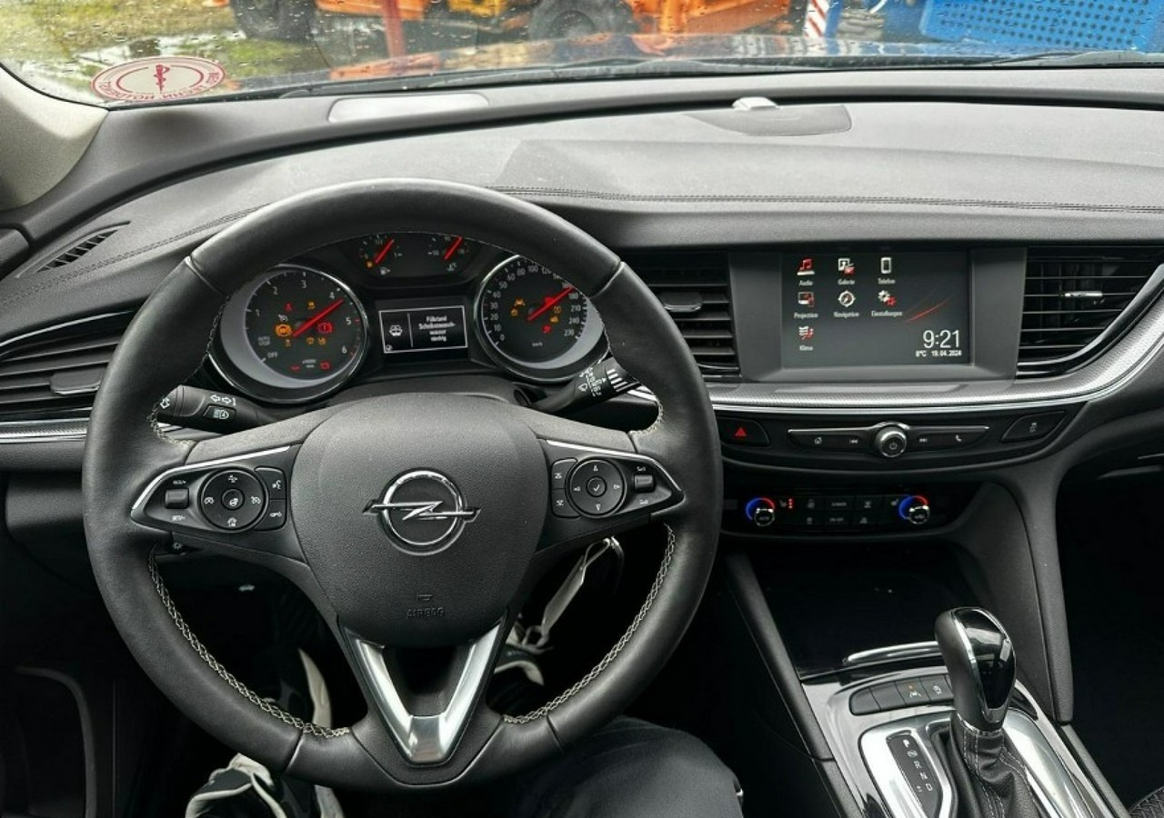 Opel Insignia II Country Tourer 1.5 CDTI 122KM Automat FullLed Panorama Klimatronik 2021 - Car: picture 4 Opel Insignia II Country Tourer 1.5 CDTI 122KM Automat FullLed Panorama Klimatronik 2021 - Car: picture 4
