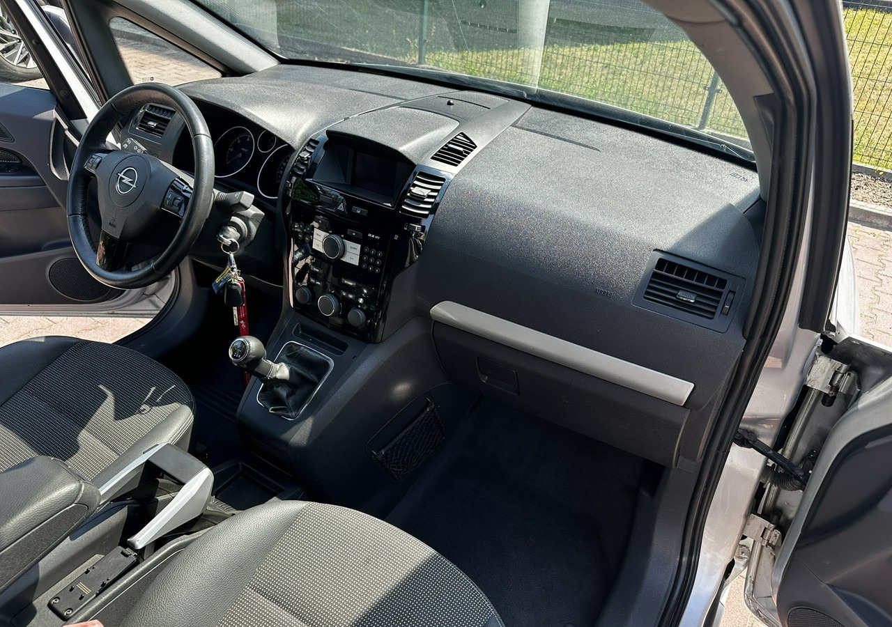 Car Opel Zafira B Opel Zafira do przewozu osób Niepełnosprawnych inwalida rampa: picture 13