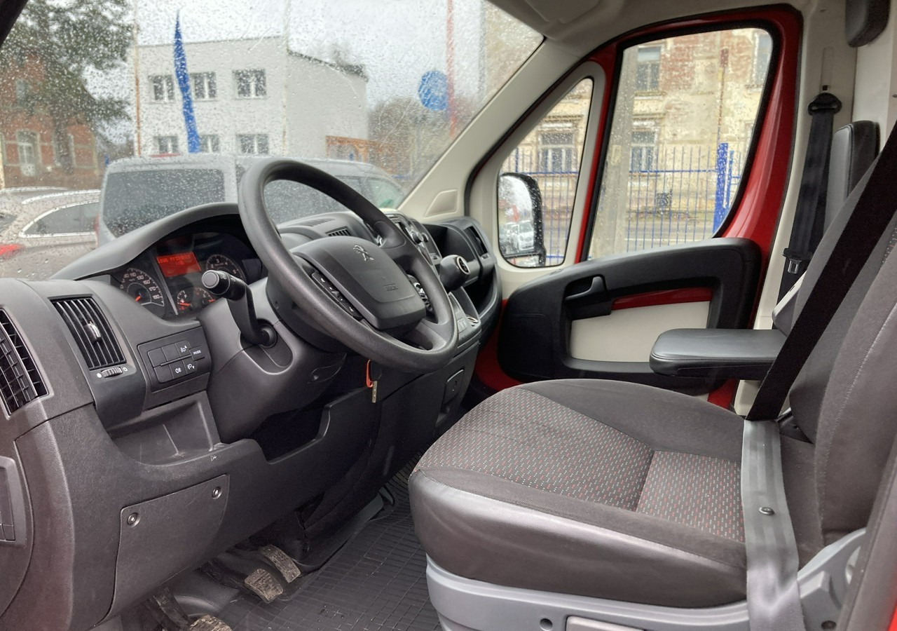 Peugeot Boxer Autosklep pieczywa Gastronomiczny Food Truck Foodtruck sklep 2018 - Vending truck: picture 4 Peugeot Boxer Autosklep pieczywa Gastronomiczny Food Truck Foodtruck sklep 2018 - Vending truck: picture 4