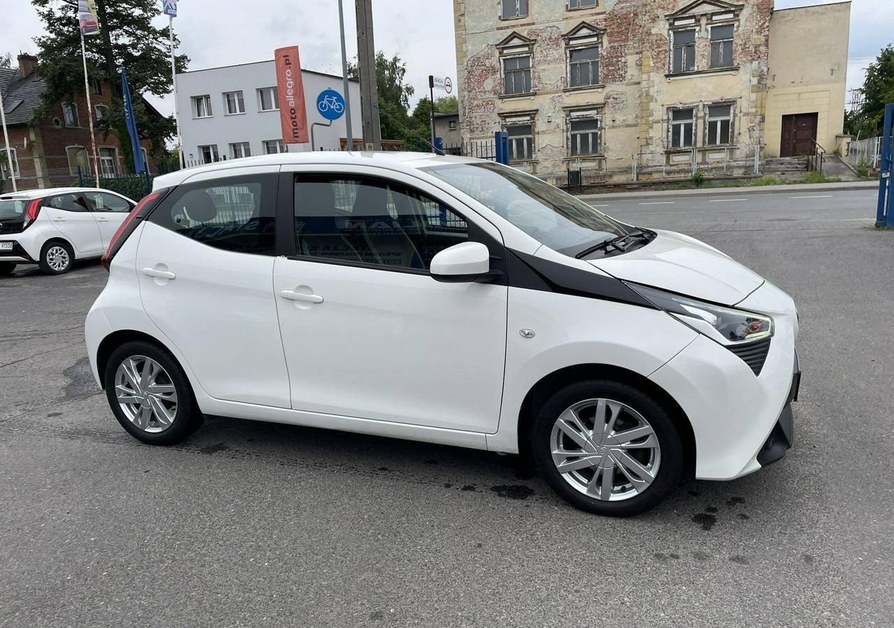 Toyota Aygo II Toyota Aygo 1.0 VVT-i JBL Edition bezyna+LPG Salon PL 2020 - Hatchback: picture 3 Toyota Aygo II Toyota Aygo 1.0 VVT-i JBL Edition bezyna+LPG Salon PL 2020 - Hatchback: picture 3