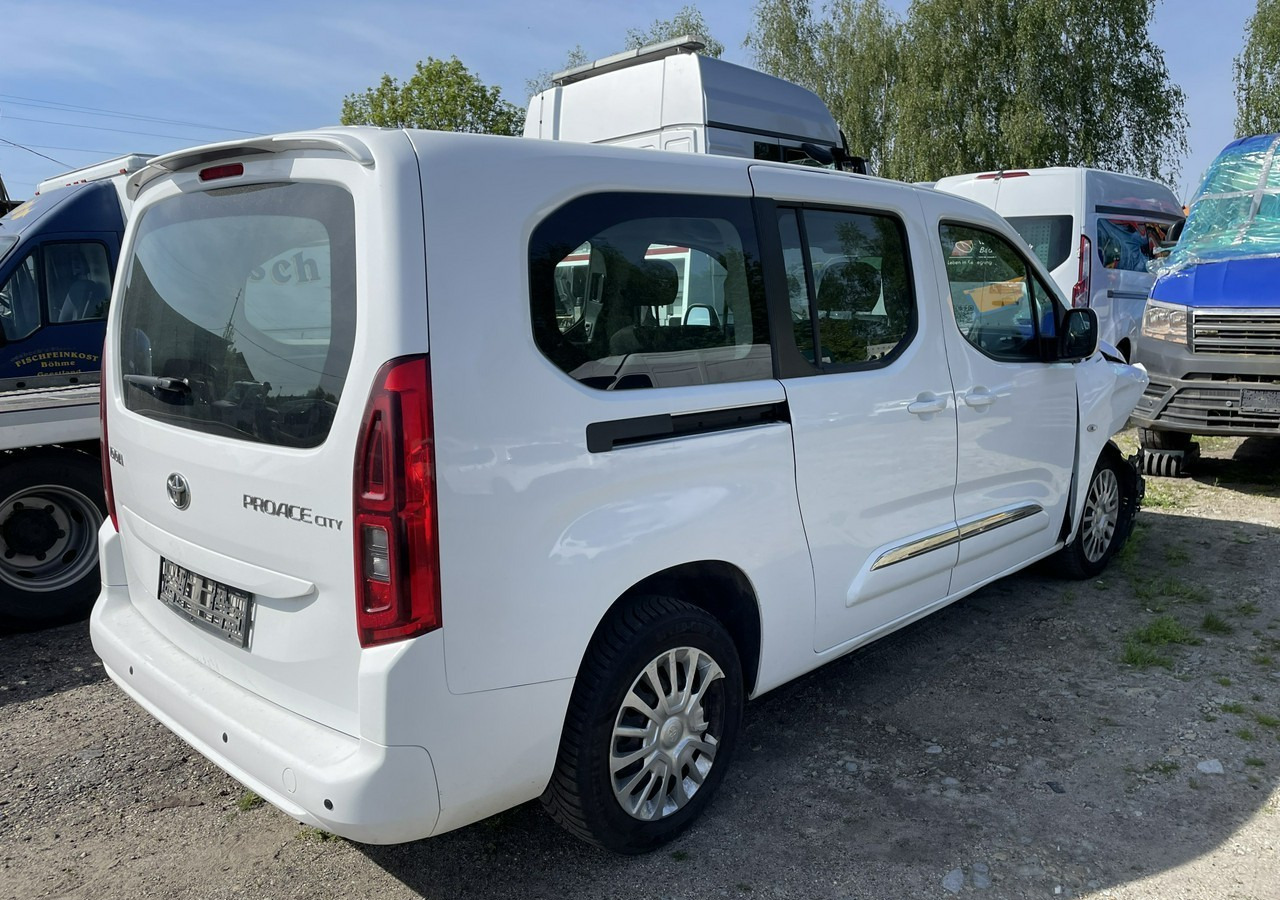 Toyota ProAce Proace City Verso Toyota Proace City Verso Long 1.5 D-4D Business 2021Salon - Car: picture 2 Toyota ProAce Proace City Verso Toyota Proace City Verso Long 1.5 D-4D Business 2021Salon - Car: picture 2
