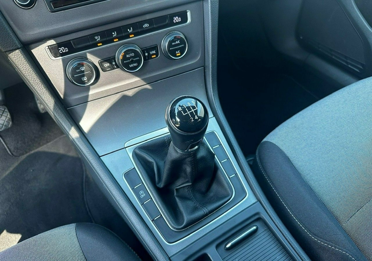 Hatchback Volkswagen Golf VII VII 1,6 TDI 110KM 153TKM Klimatronik Navi Alu PDC 2015 Bez wkładu fi: picture 17