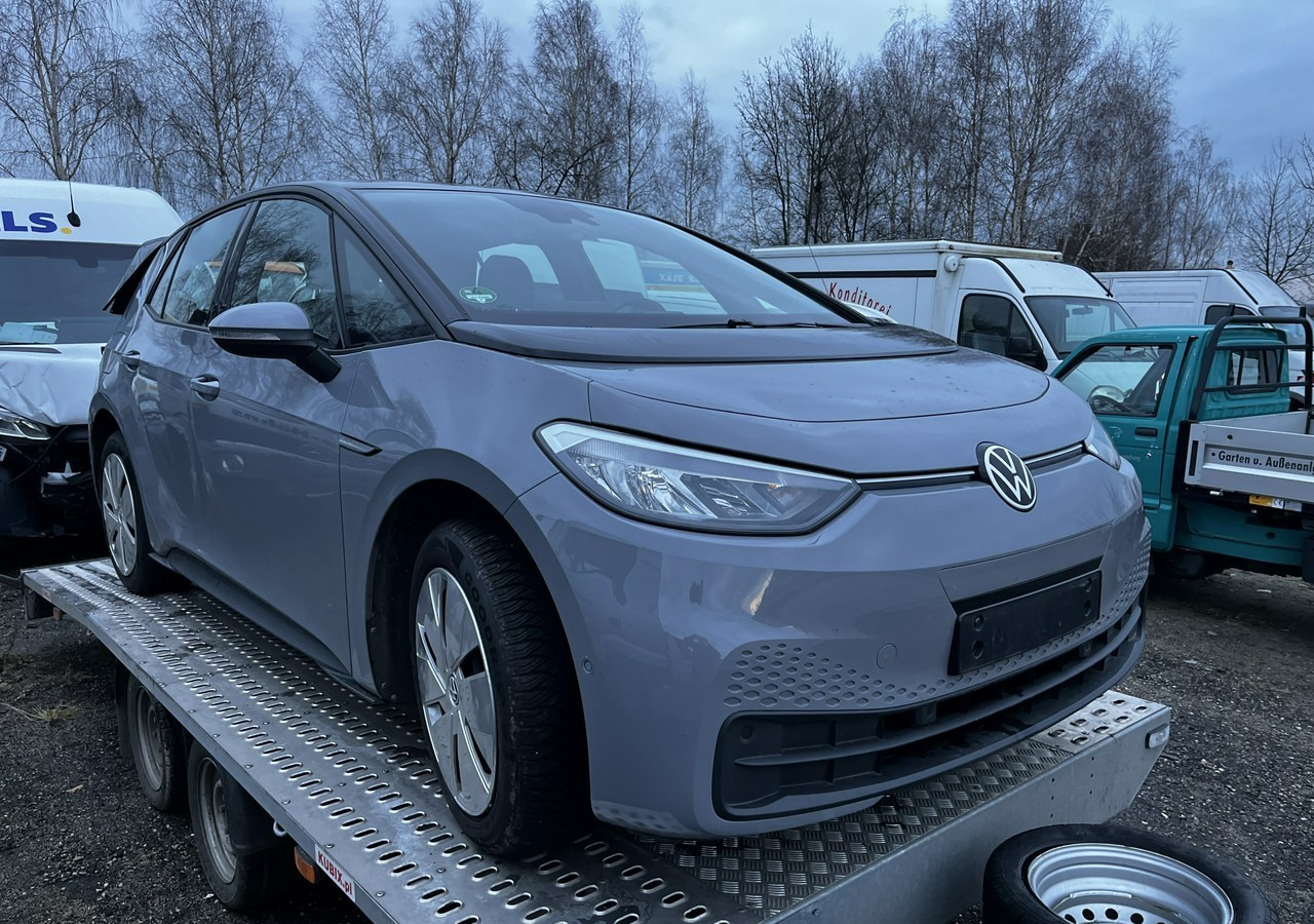 Volkswagen ID.3 ID.3 Pure Performance Family Lwd Navi 150KM 2022 - Car: picture 2 Volkswagen ID.3 ID.3 Pure Performance Family Lwd Navi 150KM 2022 - Car: picture 2