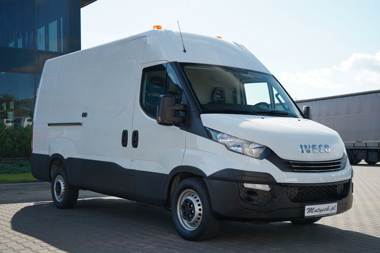 Iveco DAILY 35-140 / BLASZAK / ZABUDOWA WARSZTATOWA / - Panel van: picture 4 Iveco DAILY 35-140 / BLASZAK / ZABUDOWA WARSZTATOWA / - Panel van: picture 4