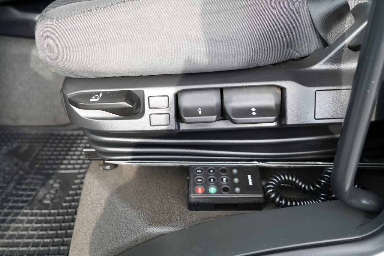 Leasing of MAN TGL 12.250 / SOLÓWKA / KONTENER 8 M / WINDA / BO MAN TGL 12.250 / SOLÓWKA / KONTENER 8 M / WINDA / BO: picture 28 Leasing of MAN TGL 12.250 / SOLÓWKA / KONTENER 8 M / WINDA / BO MAN TGL 12.250 / SOLÓWKA / KONTENER 8 M / WINDA / BO: picture 28