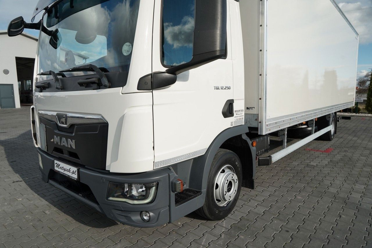 Leasing of MAN TGL 12.250 / SOLÓWKA / KONTENER 8 M / WINDA / BO MAN TGL 12.250 / SOLÓWKA / KONTENER 8 M / WINDA / BO: picture 9 Leasing of MAN TGL 12.250 / SOLÓWKA / KONTENER 8 M / WINDA / BO MAN TGL 12.250 / SOLÓWKA / KONTENER 8 M / WINDA / BO: picture 9