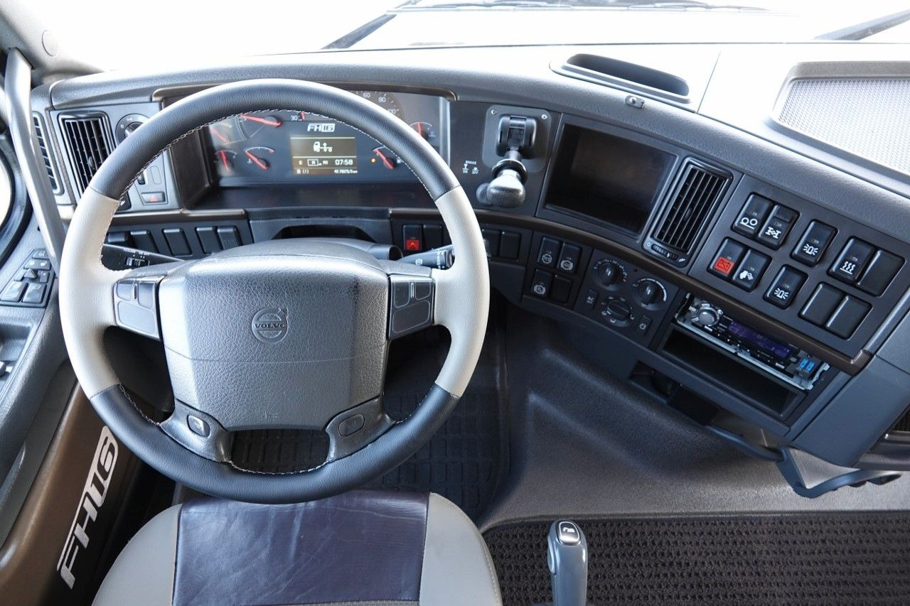 Tractor unit Volvo FH 16 / 600 / 6x4 / DMC: 180.000 KG !! / SPROWAD: picture 14