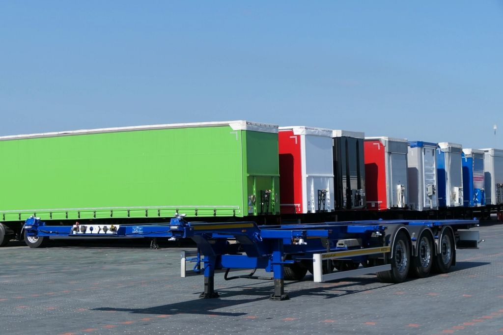Wielton CHASISS / FOR CONTAINERS / LIFTED AXLE / SAF / - Container transporter/ Swap body semi-trailer: picture 2 Wielton CHASISS / FOR CONTAINERS / LIFTED AXLE / SAF / - Container transporter/ Swap body semi-trailer: picture 2