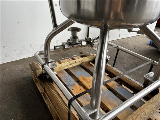 Quinn Holding tank - Food processing equipment: picture 5 Quinn Holding tank - Food processing equipment: picture 5