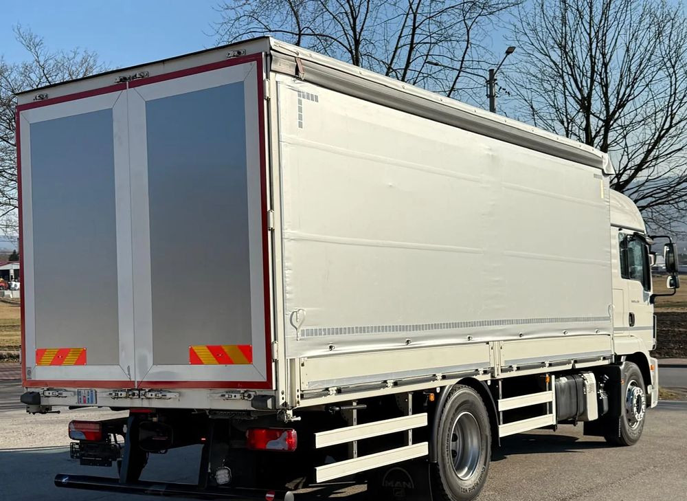 MAN TGM 15.290/E6/FIRANKA/BURTO-FIRANKA/SZKOŁA JAZDY/MAŁY ROZSTAW OSI/16PALET/WINDA/NISKI PRZEBIEG/2019/SERWISOWANY/JAK NOWY - Curtainsider truck: picture 5 MAN TGM 15.290/E6/FIRANKA/BURTO-FIRANKA/SZKOŁA JAZDY/MAŁY ROZSTAW OSI/16PALET/WINDA/NISKI PRZEBIEG/2019/SERWISOWANY/JAK NOWY - Curtainsider truck: picture 5