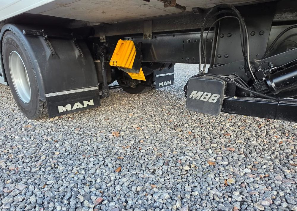 Refrigerator truck MAN TGM 18.320 / 18.290 / 15.290 / IZOTERMA / WINDA / 19PALET / E6 / 08.2018 / LIFT / SPROWADZONY / AUTOMAT / SYPIALKA / PIERWSZY WŁAŚCICIEL / BOCZNE DRZWI / STAN BARDZO DOBRY: picture 18 Refrigerator truck MAN TGM 18.320 / 18.290 / 15.290 / IZOTERMA / WINDA / 19PALET / E6 / 08.2018 / LIFT / SPROWADZONY / AUTOMAT / SYPIALKA / PIERWSZY WŁAŚCICIEL / BOCZNE DRZWI / STAN BARDZO DOBRY: picture 18