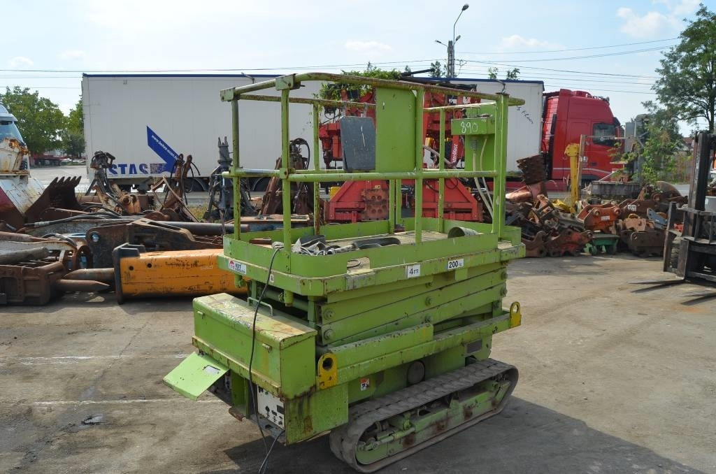 Aichi RV 041  - Scissor lift: picture 4 Aichi RV 041  - Scissor lift: picture 4