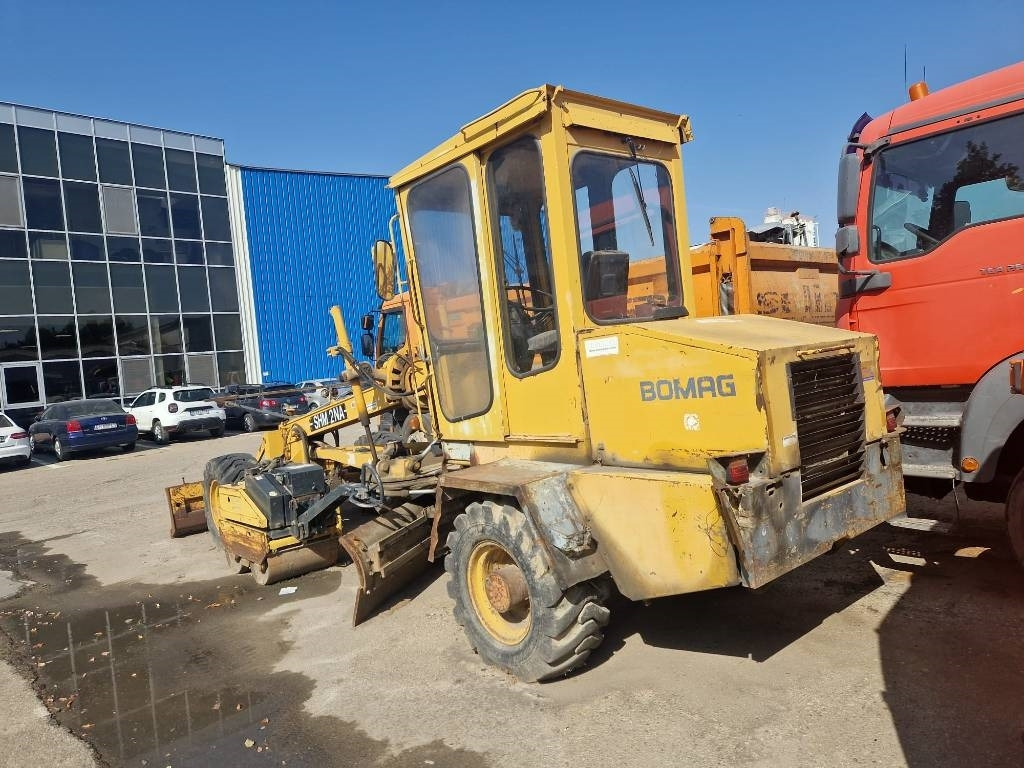 Bomag SHM2NA - Grader: picture 3 Bomag SHM2NA - Grader: picture 3